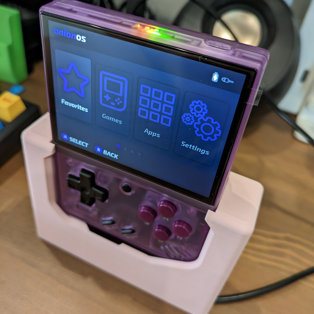 Miyoo Mini Plus + Grip Case Dock